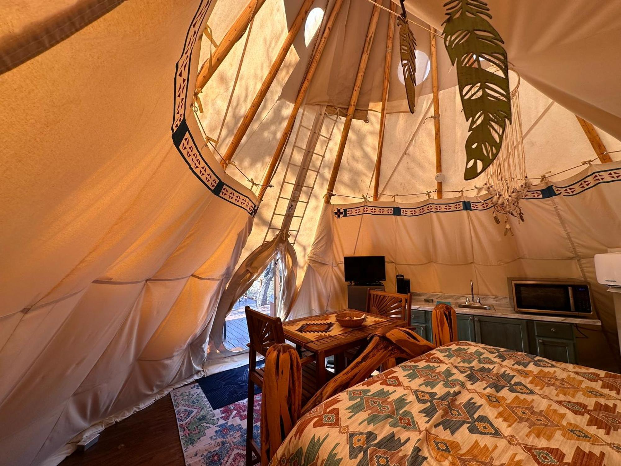 Bandera Stronghold - Cochise Tipi Exterior foto