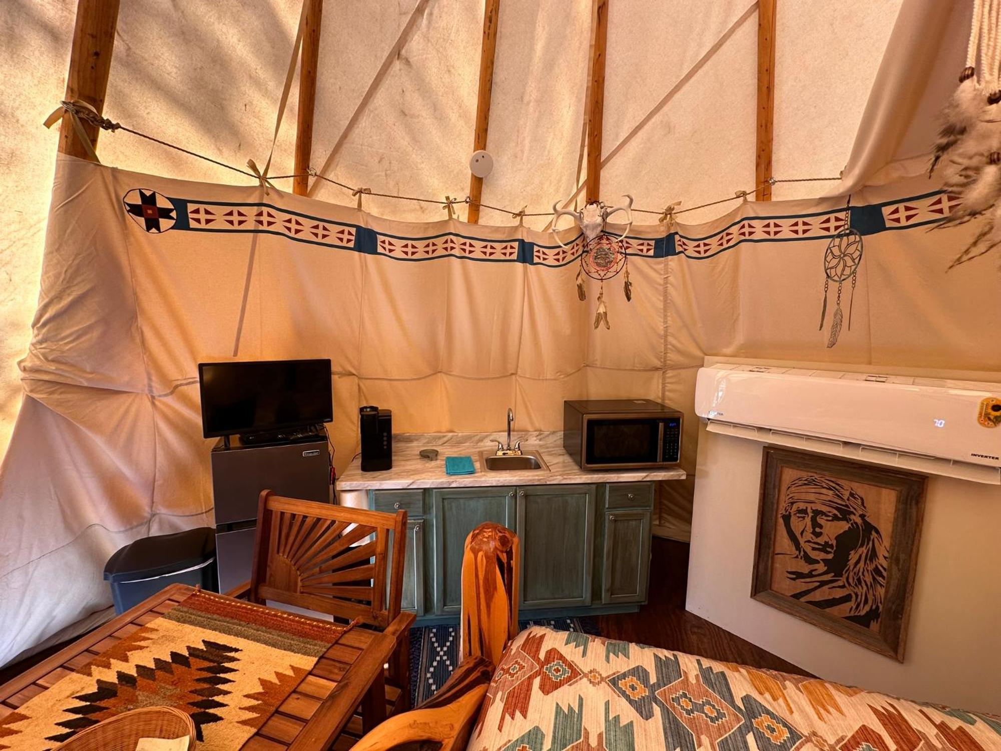 Bandera Stronghold - Cochise Tipi Exterior foto